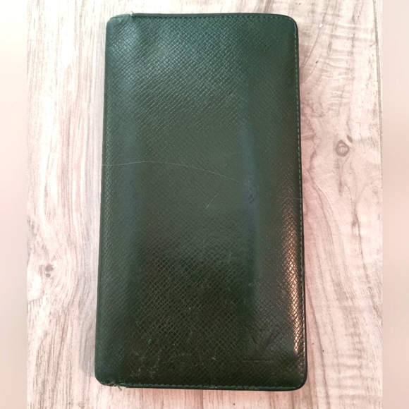 Authentic Louis Vuitton Green Taiga Long Wallet